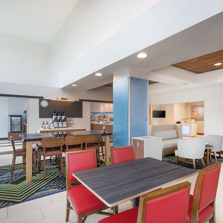 Holiday Inn Express Hotel & Suites Frankfort By Ihg Exteriör bild