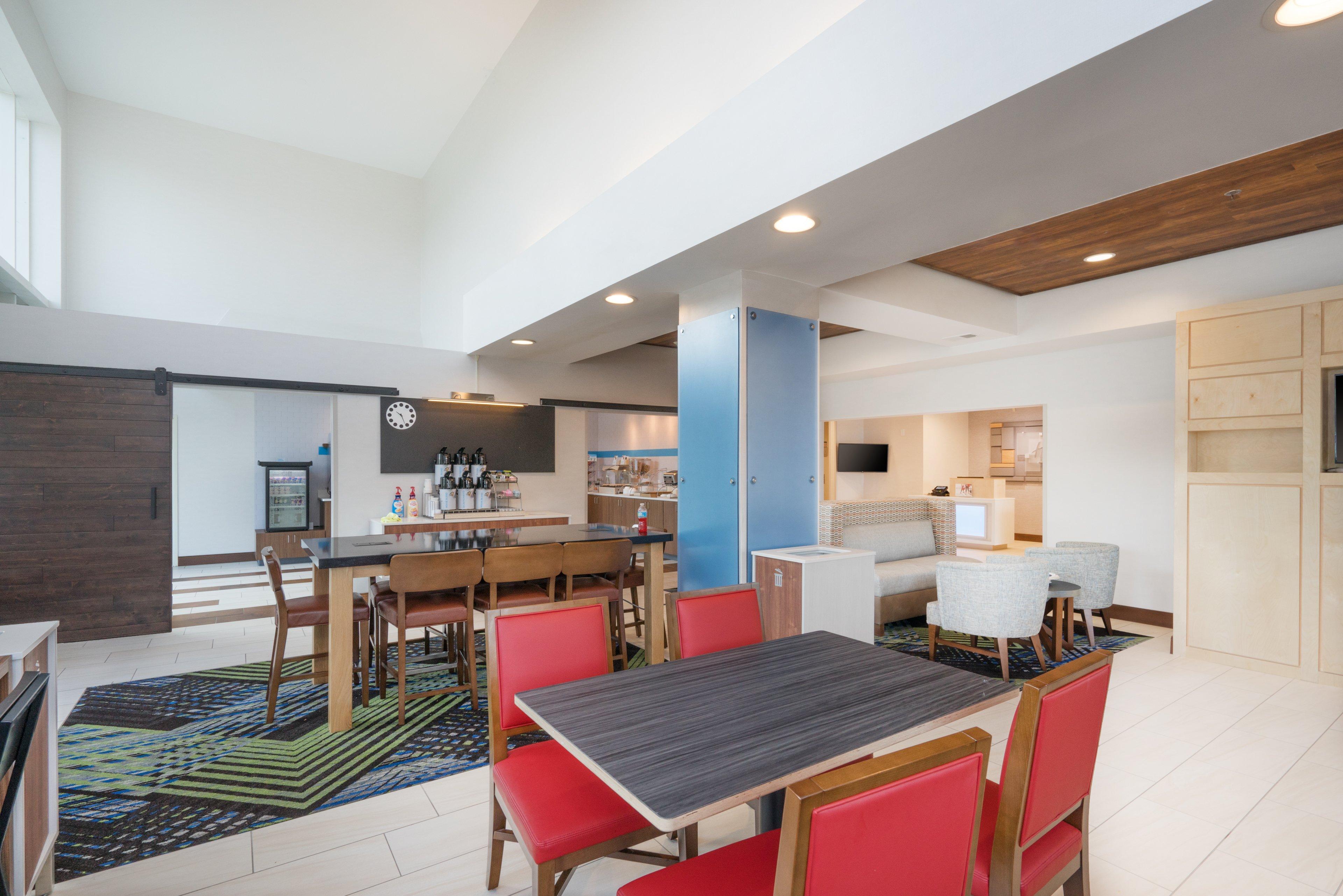 Holiday Inn Express Hotel & Suites Frankfort By Ihg Exteriör bild