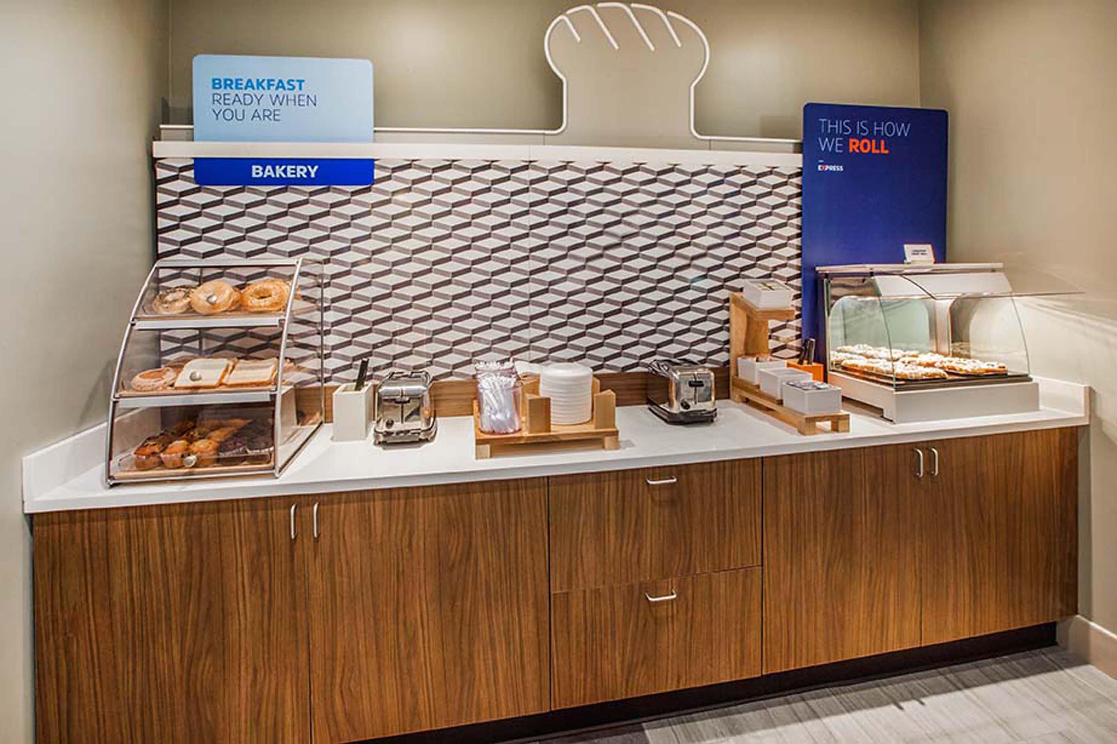 Holiday Inn Express Hotel & Suites Frankfort By Ihg Exteriör bild