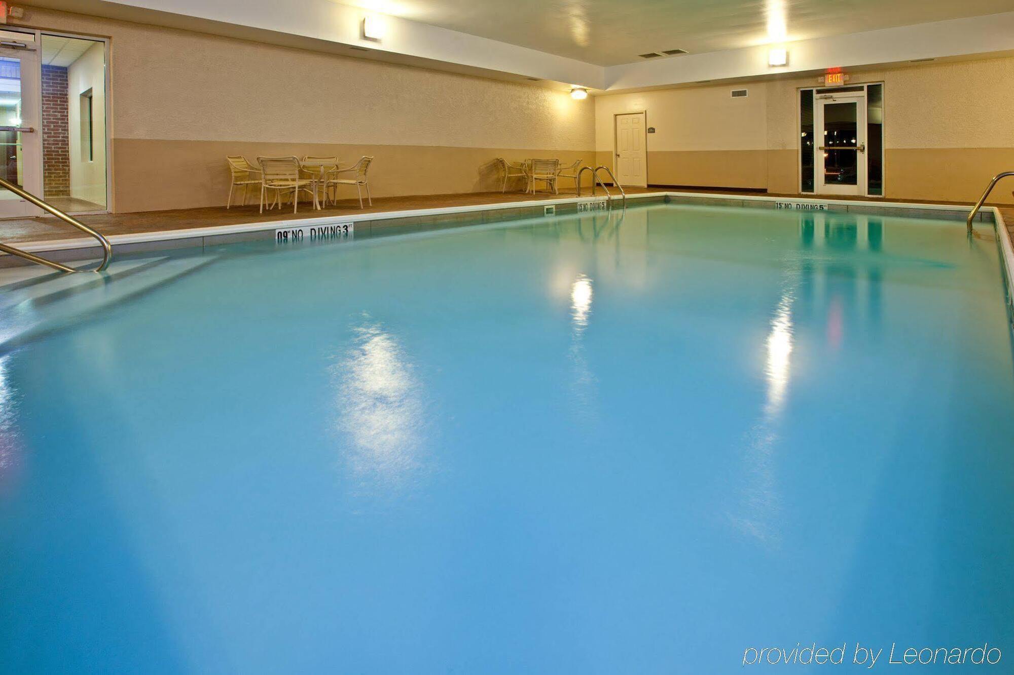 Holiday Inn Express Hotel & Suites Frankfort By Ihg Exteriör bild