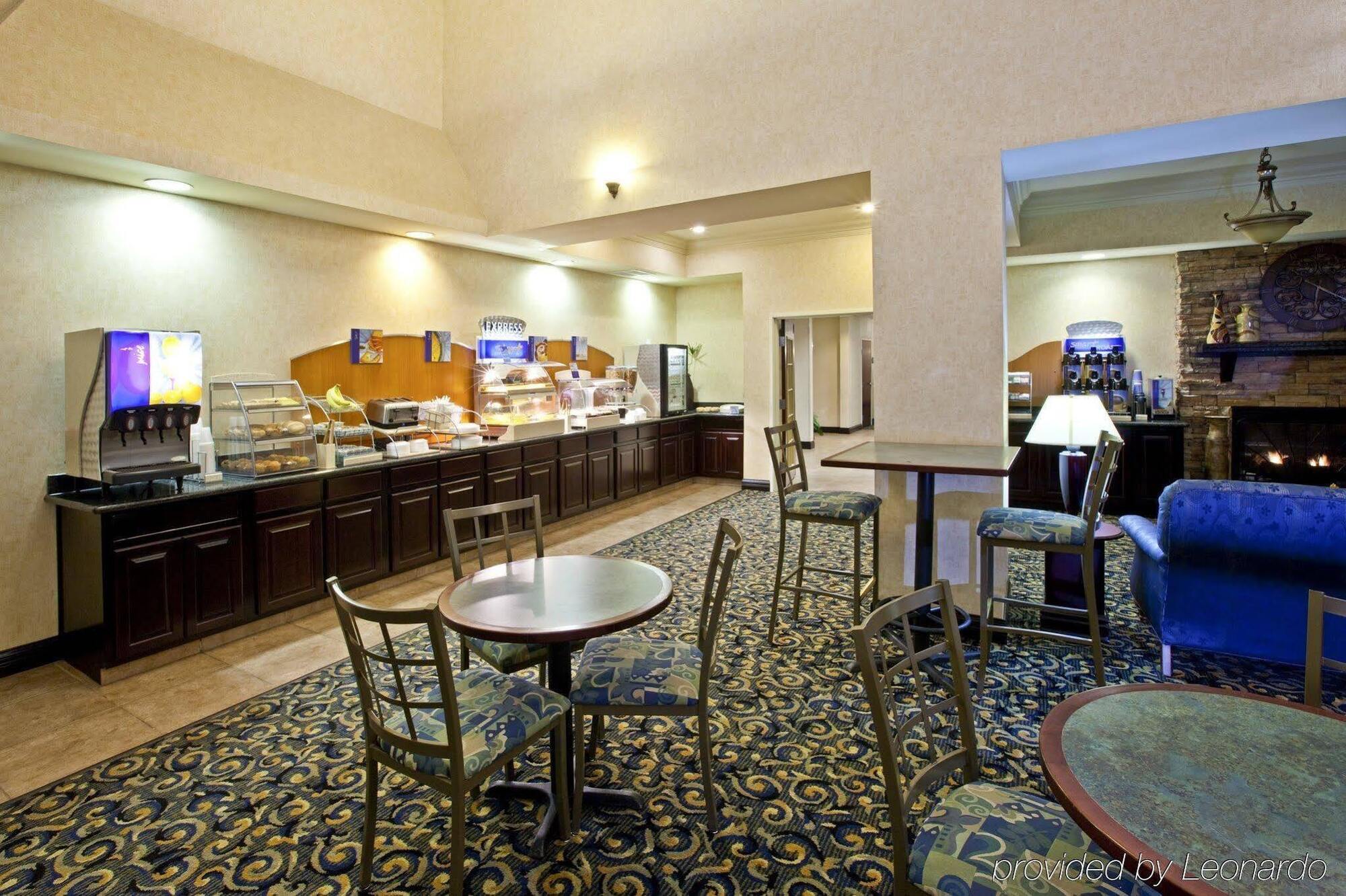 Holiday Inn Express Hotel & Suites Frankfort By Ihg Exteriör bild
